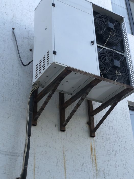 Холодильник витринный