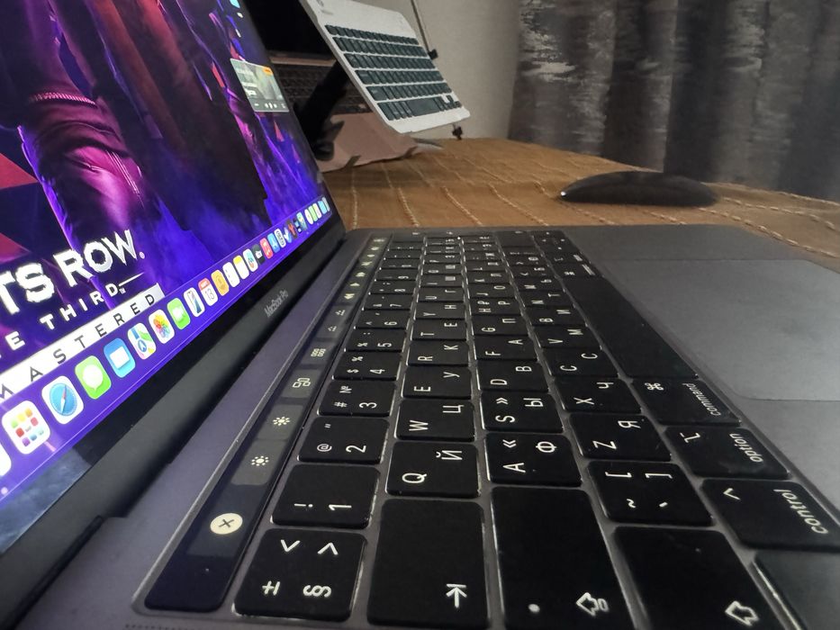 Макбук pro touch bar
