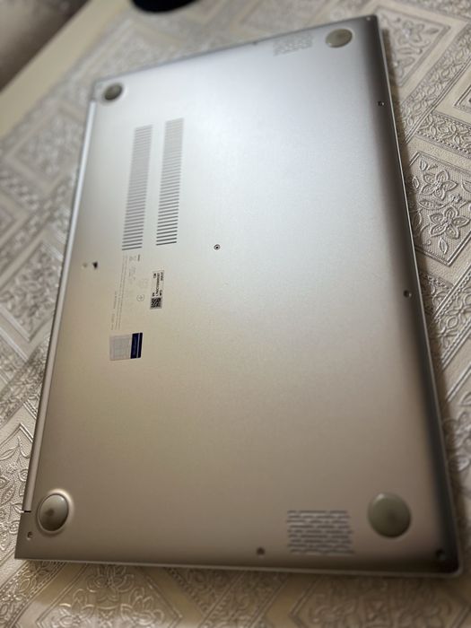 Ноутбук AsusVivobook S15 S533