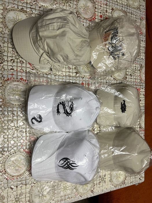 Шапки с козирка за лято и пролет