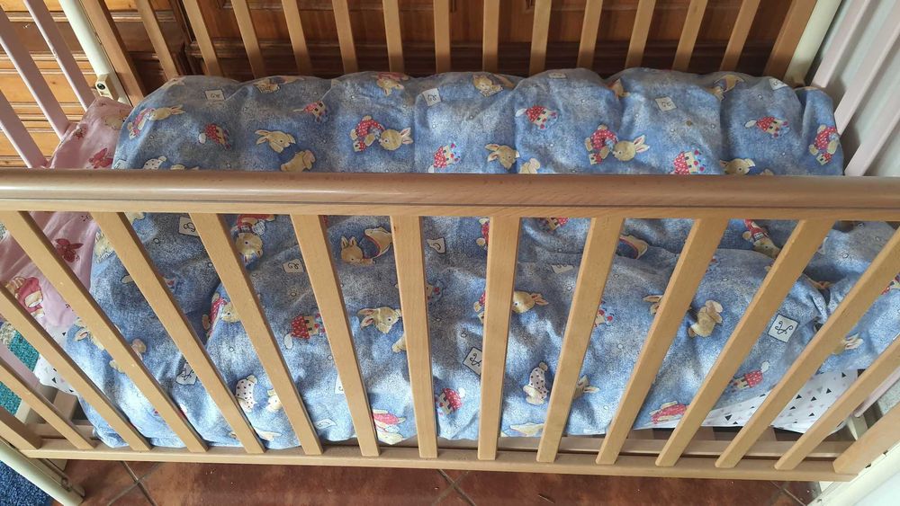 Pătuț de copil din lemn masiv