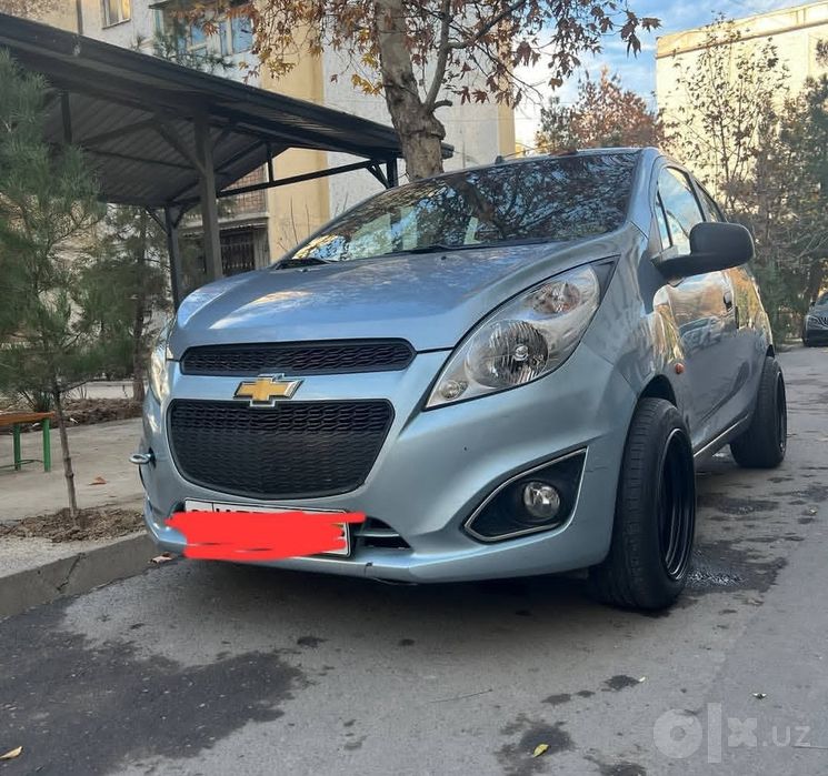 Продаю машину СПАРК