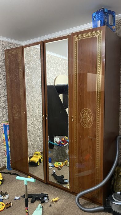 Продам шкаф , город Сатпаев , самовызов