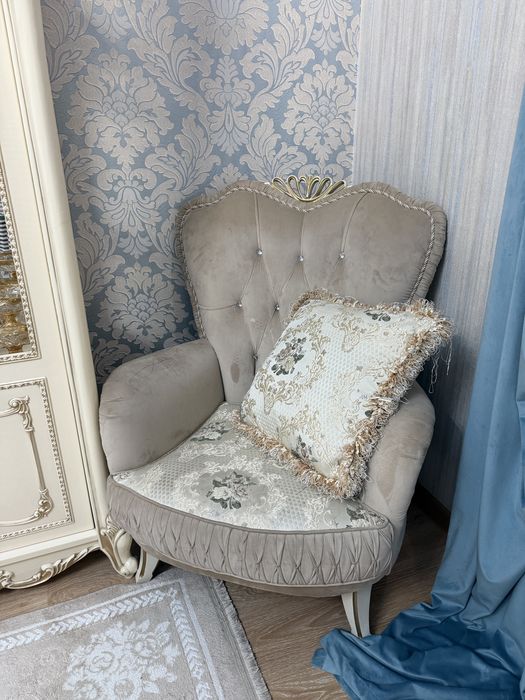 Диван с креслами