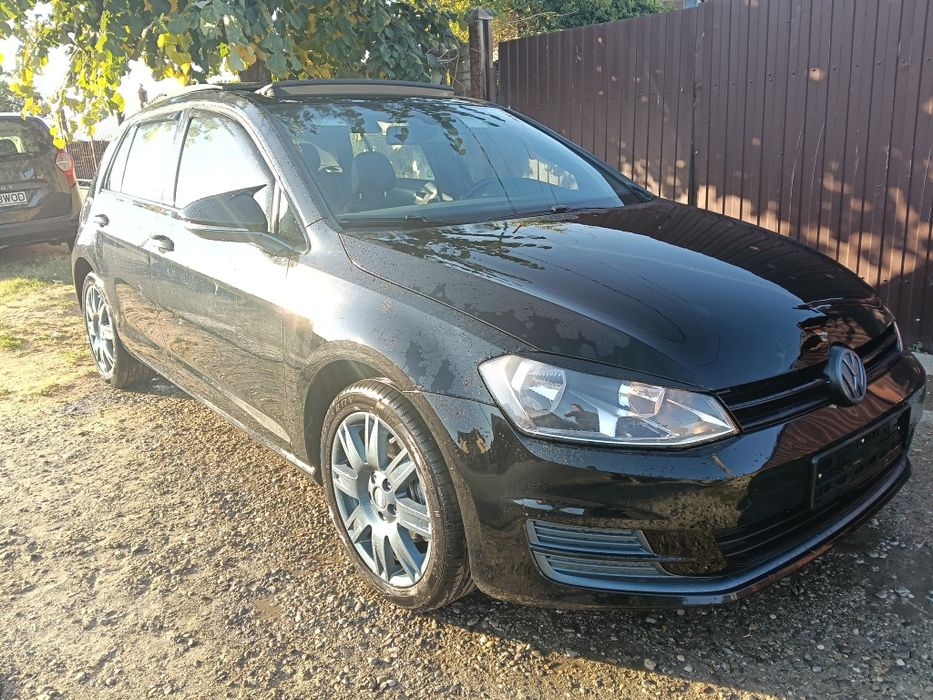 Vând golf 7 2017 1,8 tsi 170 HP DSG ,distronic. padele volan ,105645 km rulați