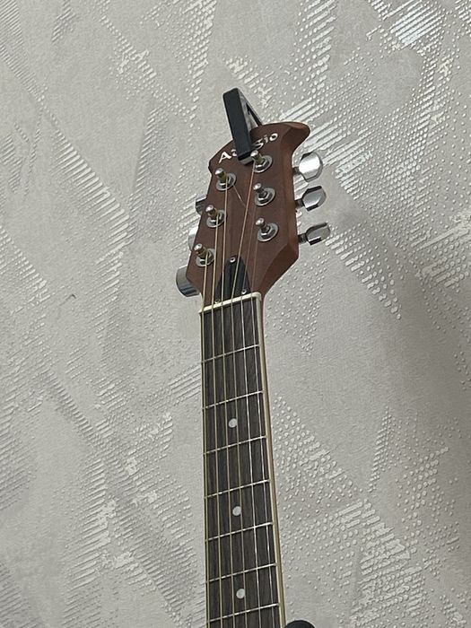 Срочнг продам гитару