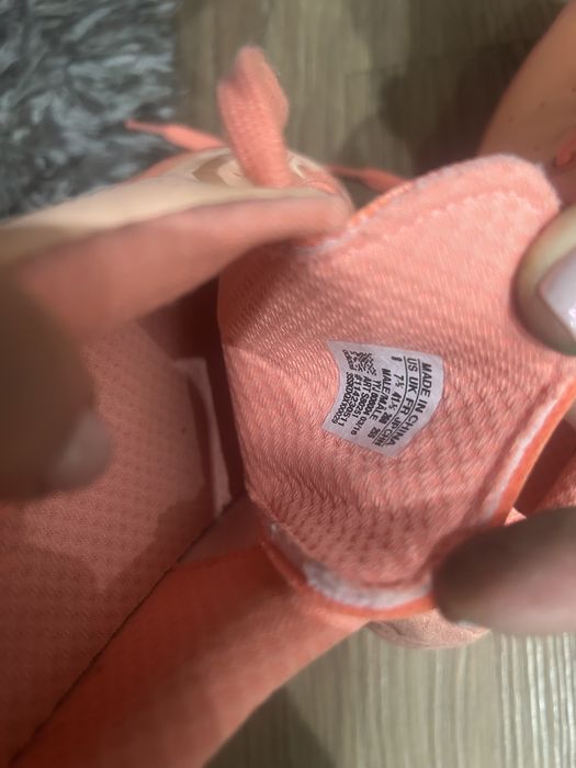 Маратонки Adidas размер 41-42