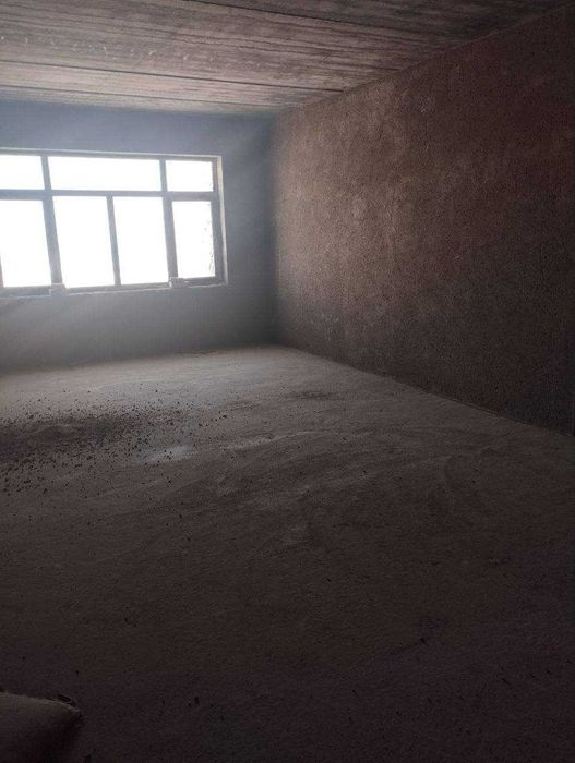 107 kv/m maydoniga ega boʻlgan Uy sotiladi. 3/6/7