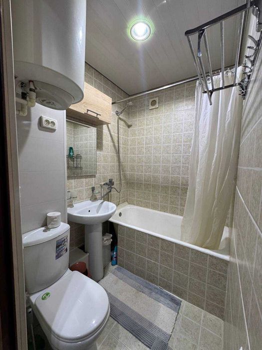 Продаётся люкс 1х комнатная квартира на 3-этаже Адрес Вокзал за Саодат