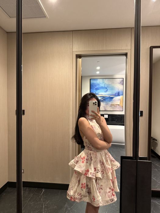 вечерние платья  и костюм