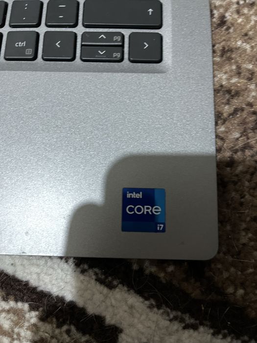 vand laptop dell I7 gen 12