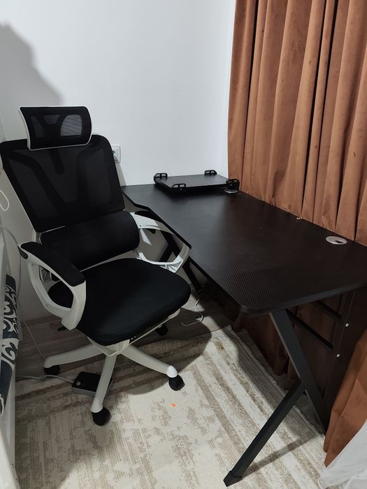 Игровой стол.кресло