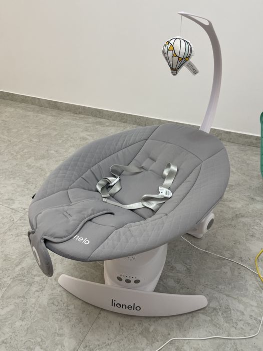 Balansoar Lionelo Iris 2in 1, Rotire 360 grade, Electric, Cu 3 moduri de leganare, Cu 5 trepte de viteza