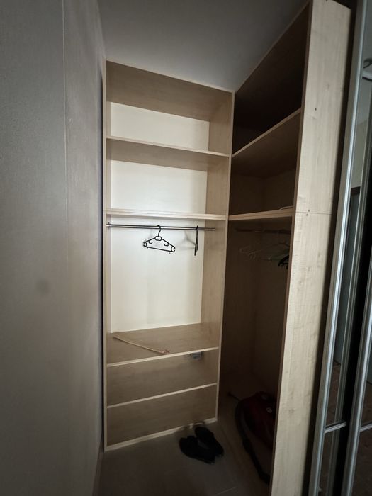 Шкафы гардеробные