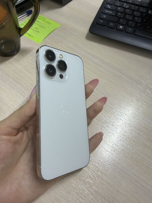 iPhone 13 pro, 128 гб,  серебристо-белый