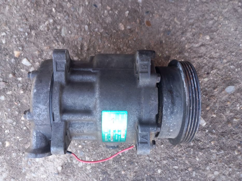 Vând Compresor A/C