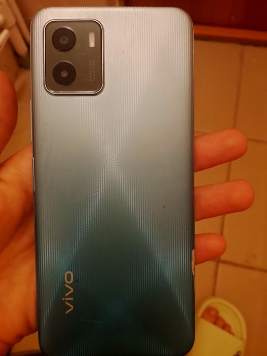 Срочно продам телефон виво