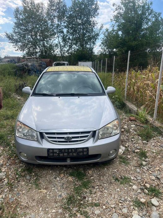 dezmembrez kia cerato 1,6   2005 benzina /gaz