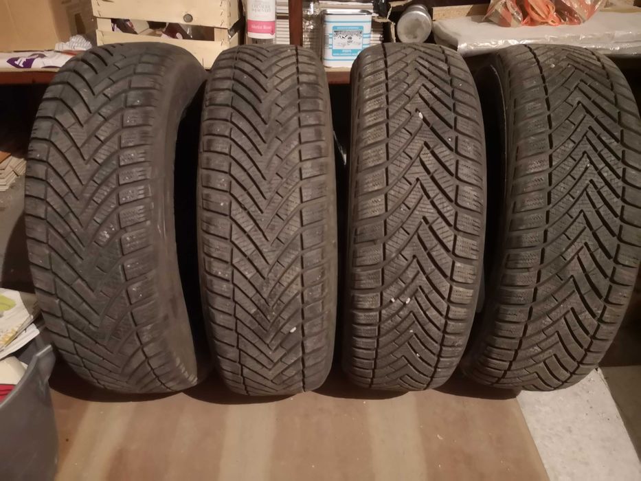 Зимни гуми 195/65/15