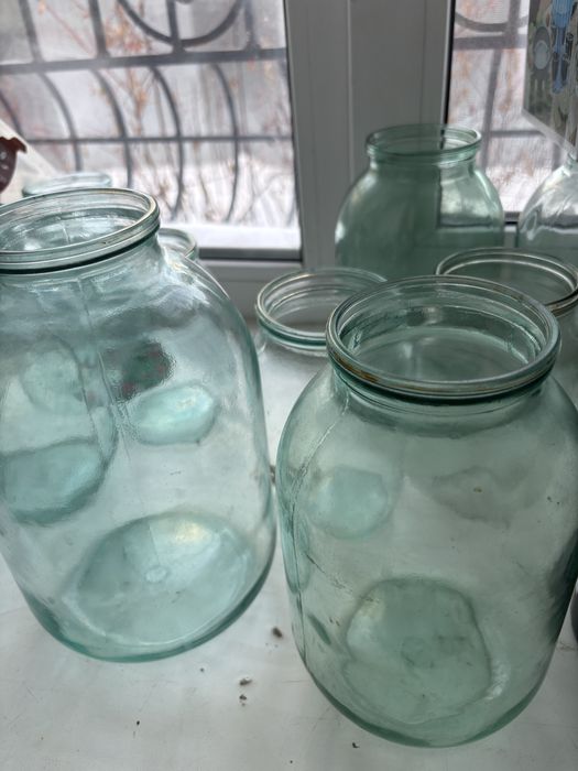 Продам банки 3 , 2 и литровые, все по 50 тенге