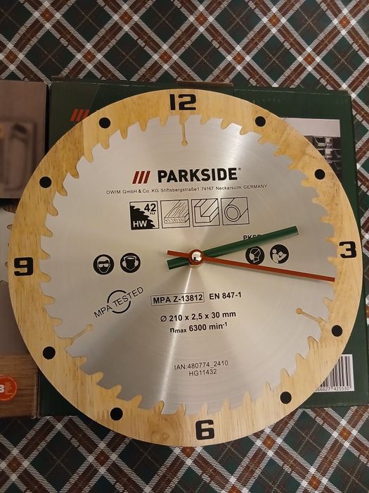 Ceas de perete Parkside