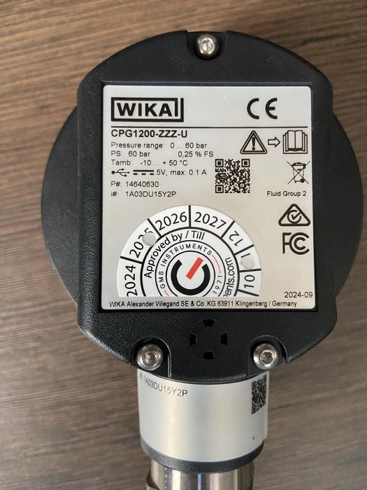 Калибратор за налягане SIKA, в комплект с ръчна помпа: 0-60 бара