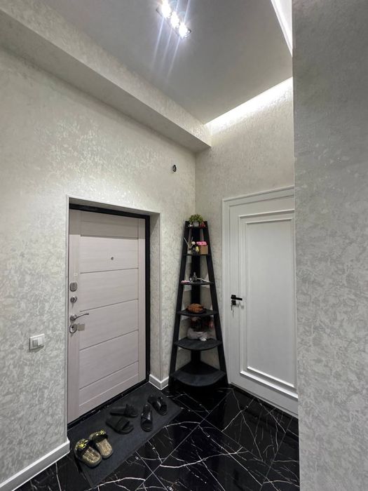 Продам свой квартиру Новостройку