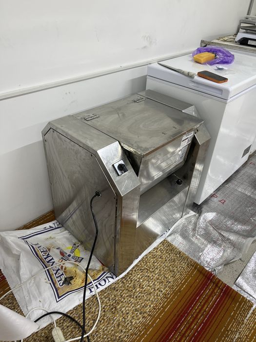 Использованный тестомес стальной