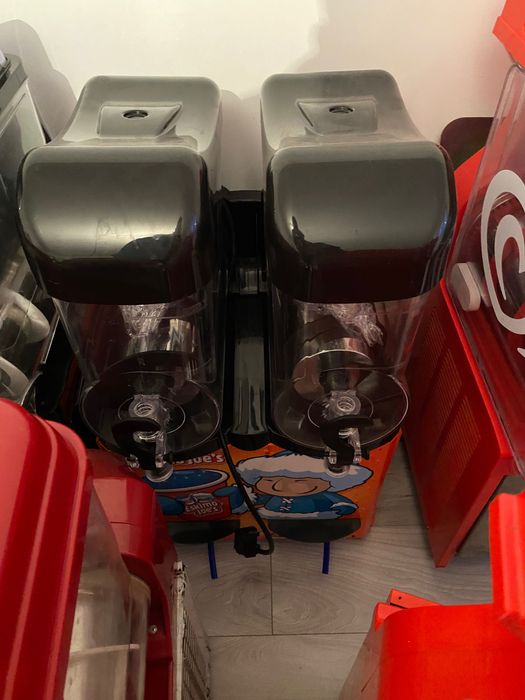 Vând aparate granita fulgi gheata