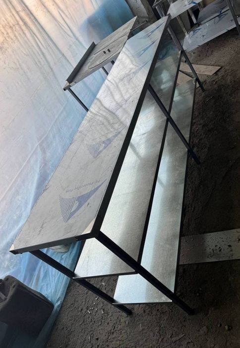 Стол из нержавеющий сталь