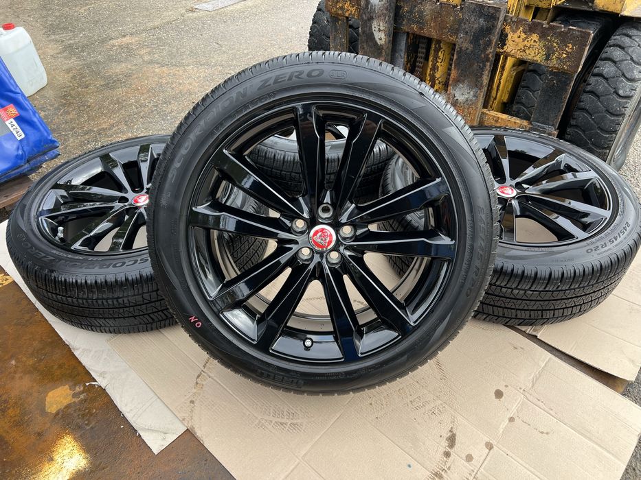 Vand jante Jaguar E Pace 245 45 R20 all season dot 2025