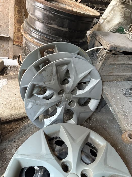 Продам штамп диск с колпаком и без