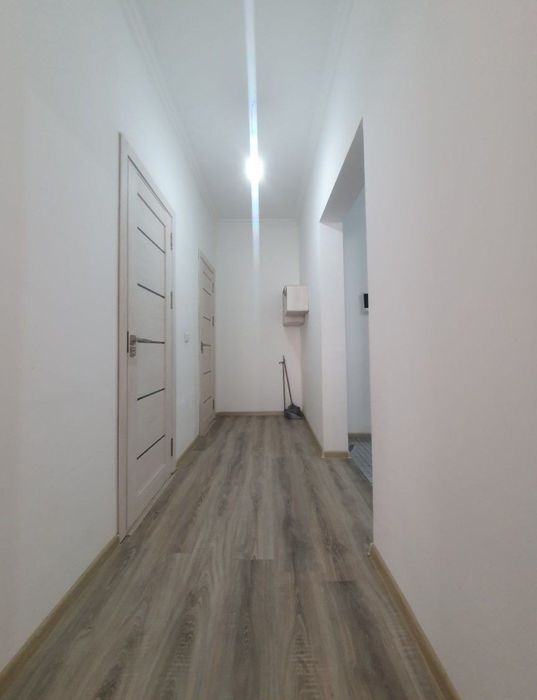 Sergeli yangi darhon 2/10/16 srochna sotiladi