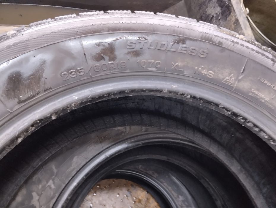 Продаю всесезонку зимный