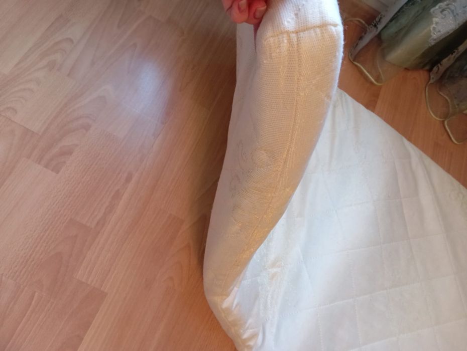 Продам детский матрас и бортики на манеж