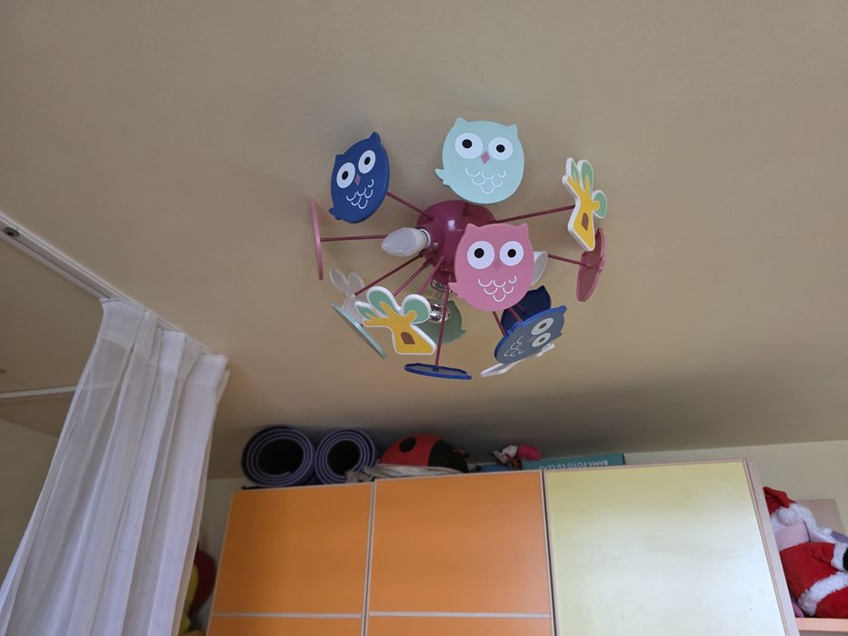 Lustra camera copii