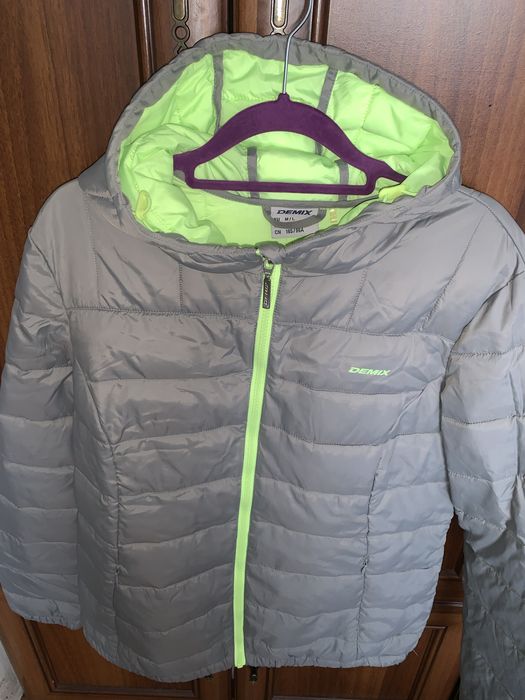 женская ветровка