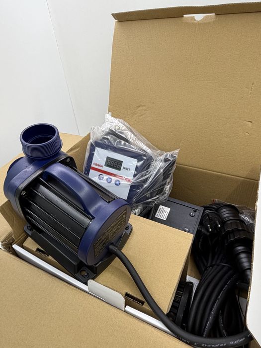 Pompă NOUĂ OSAGA OHE-20000 VarioMaxX 12V, 20.000 l/h, debit reglabil, controller inclus, pentru iaz și cascadă