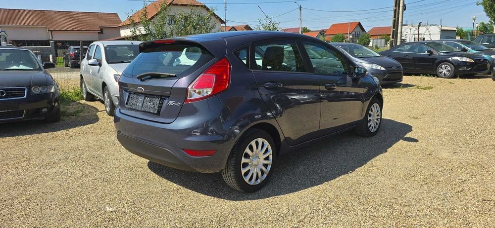 RATE doar cu buletinul AVANS 0 & CASH GARANTIE Ford Fiesta an 2013 motor 1300 cm3 benzina euro 5 clima incalzire scaune carte service