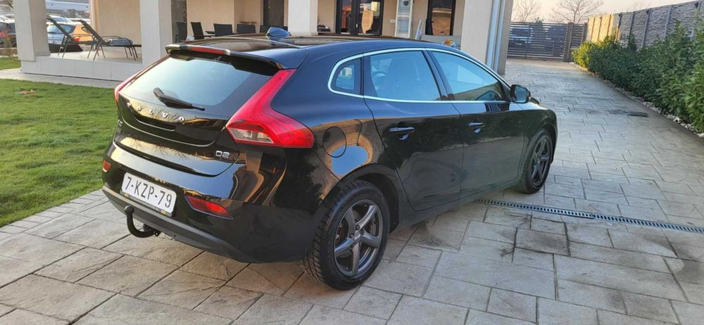 Volvo V40 Model R-Design