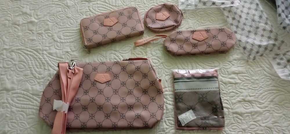 Дамски ежедневни чанти