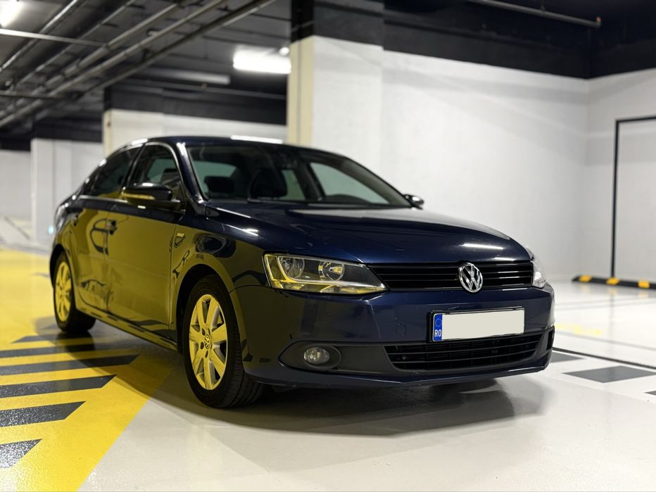 VOLKSWAGEN Jetta 2013 — imagine 3