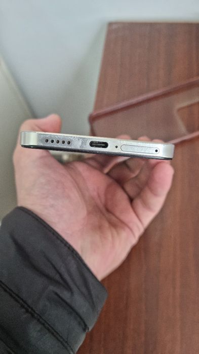 Vivo V25E sotiladi holati ideal