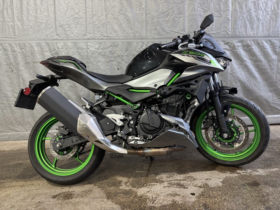 Kawasaki Z500 an 2025 Avariat