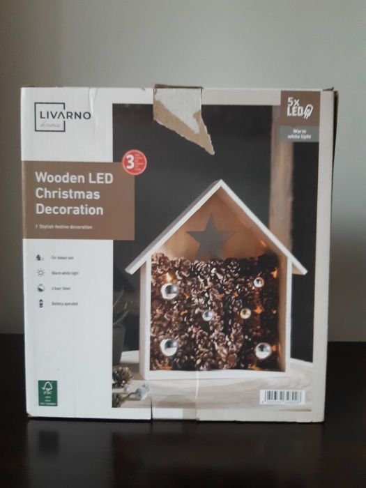Decorațiune de Crăciun, căsuță de lemn cu conuri brad, cu LED