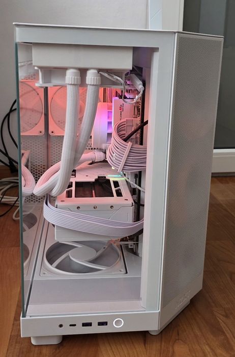 Desktop Gaming AM5 AMD 9950X 96GB DDR5 9070XT NZXT 1000W WHITE