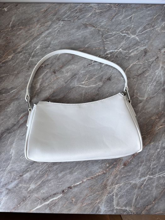 Pull and bear чанта