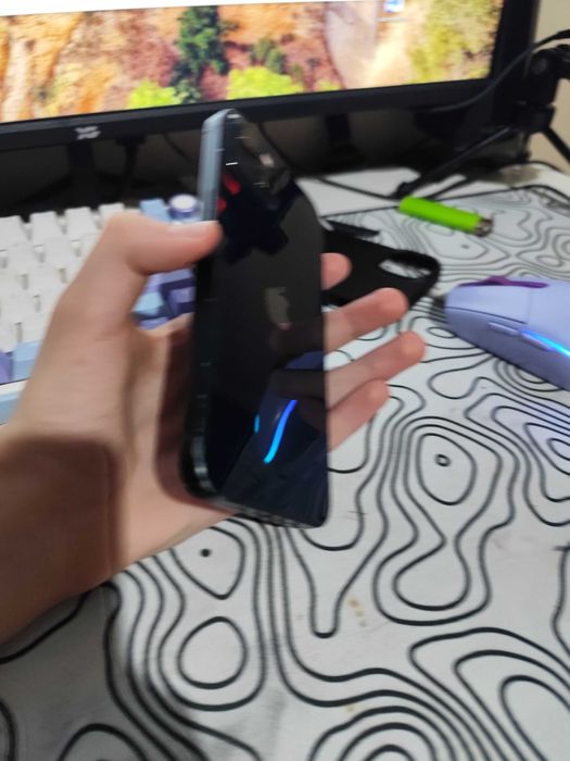 Продам айфон 13 128гб