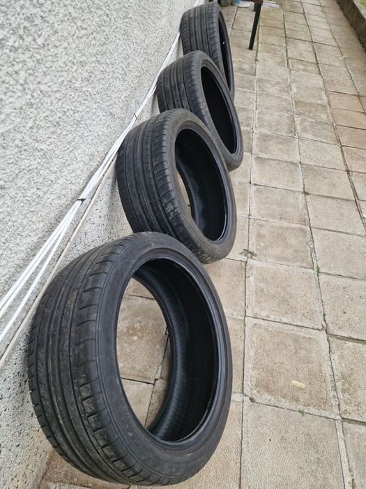Летни гуми Dunlop  225/40/18