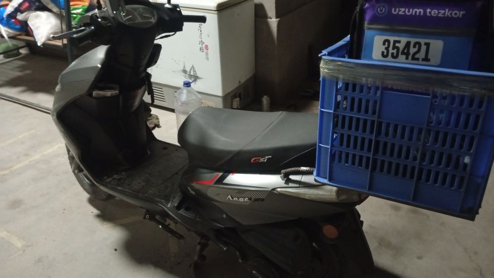 Скутер сотилади 150 сс